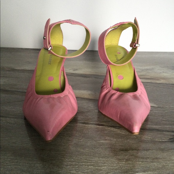 Bronx Pointy Toe Elasticized Kitten Heel Pumps Ankle Strap Pink - Picture 5 of 16